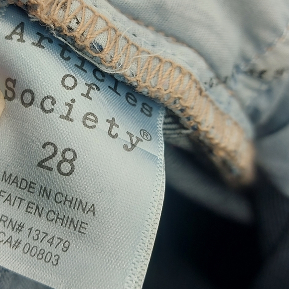 Articles Of Society High Rise Cropped Jeans in EWA Beach Wash Size 28 - Picture 5 of 7